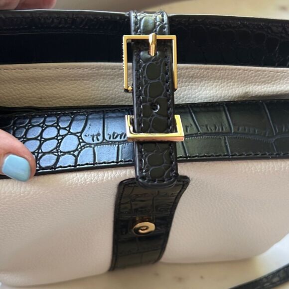 Isaac Mizrahi classic White and Black leather Crossbody Bag - Picture 4 of 9